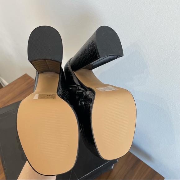 Ego Roxy Chain detail croc embossed black platform heeled boots - Picture 5 of 8